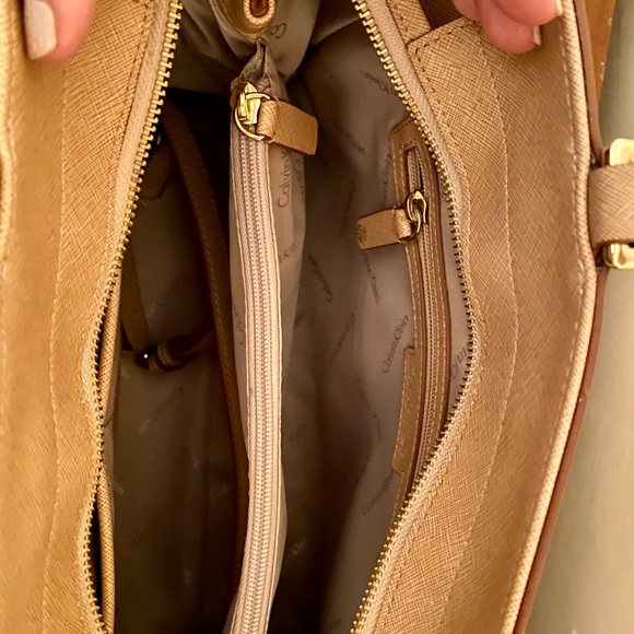 Classic Calvin Klein Bag - Picture 6 of 8